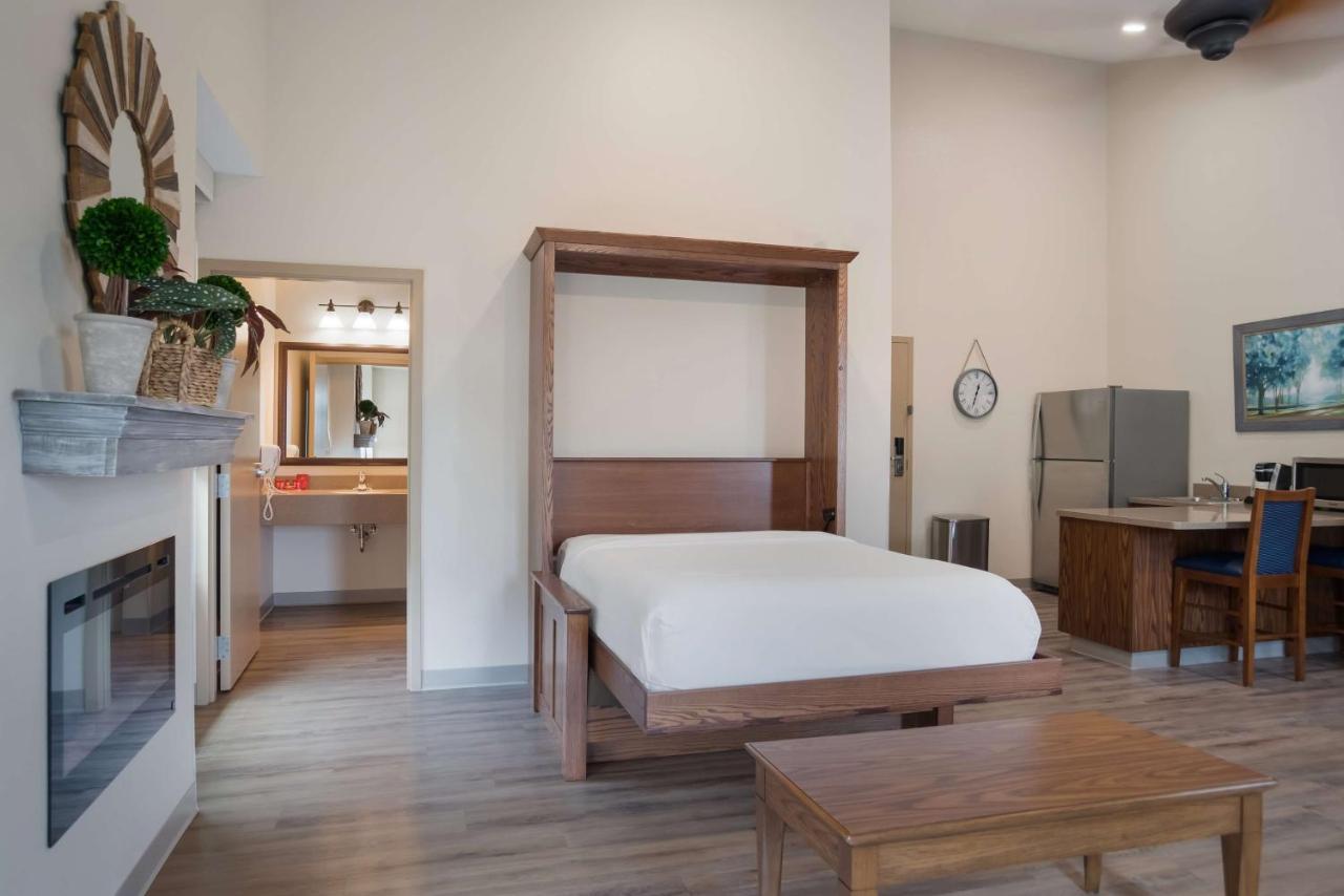 Surestay Plus Hotel By Best Western Elizabethtown Hershey Extérieur photo